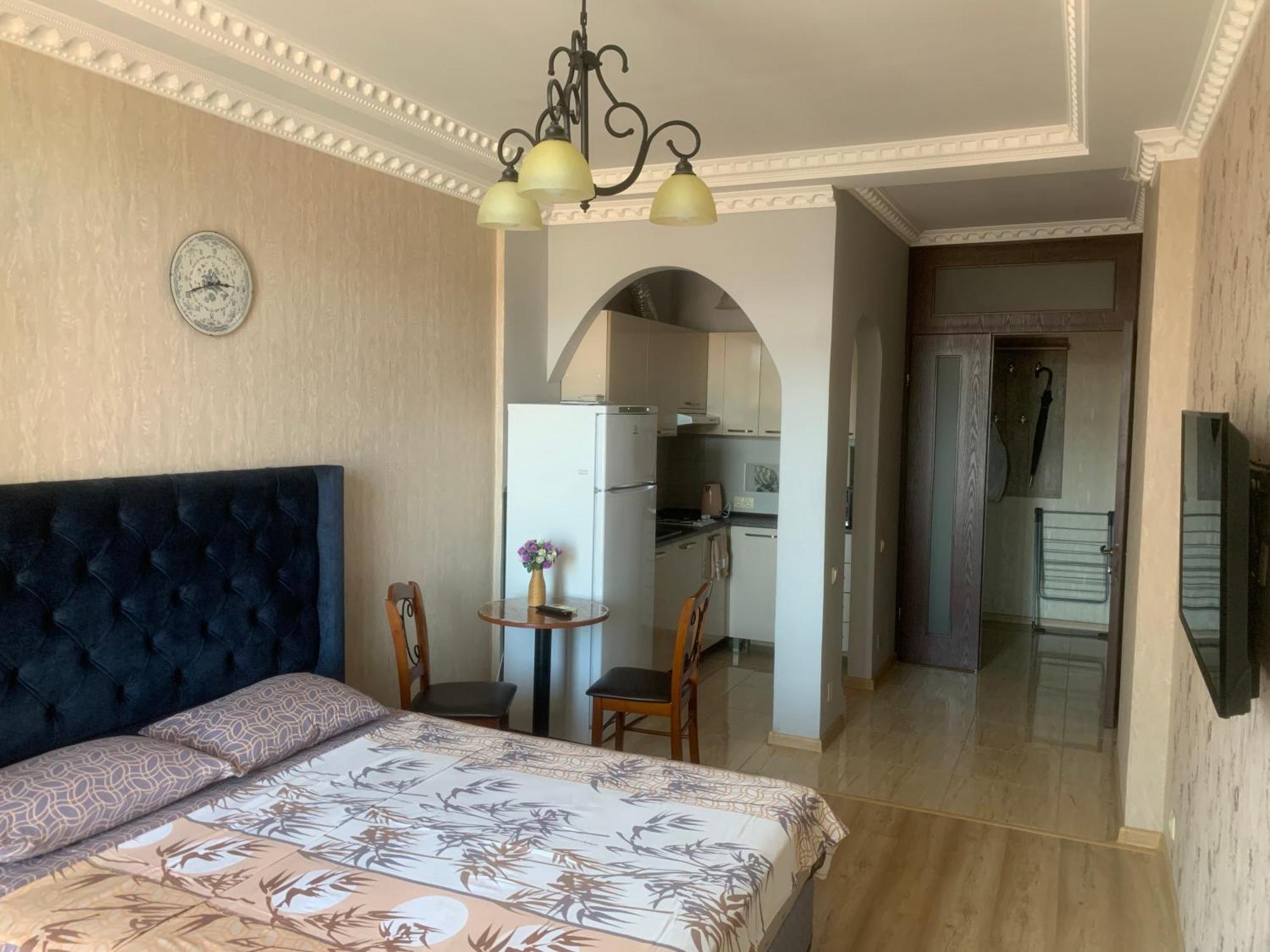 Berapartment With Mountain View Batumi Esterno foto